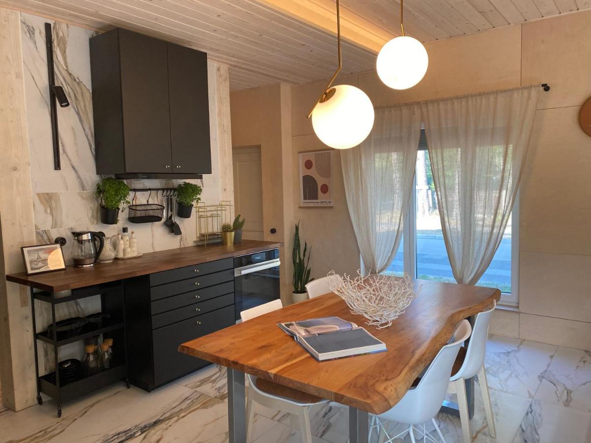 Cozy Beach House Jūrkalne Exteriör bild